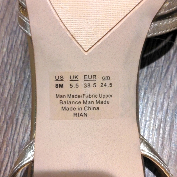 New! Franco Sarto Rian Gold Pumps - Women's size 8 - Picture 3 of 8